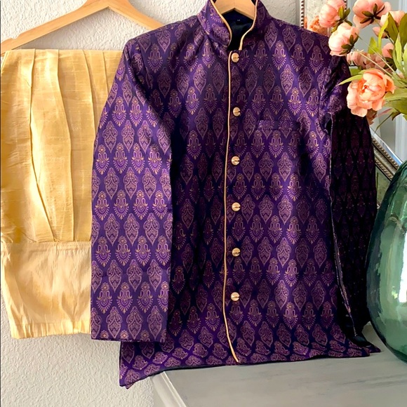 Indian Suite - Picture 1 of 3